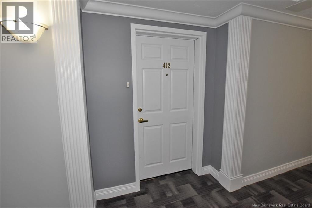 #412 1 Golf Greens Lane - 32