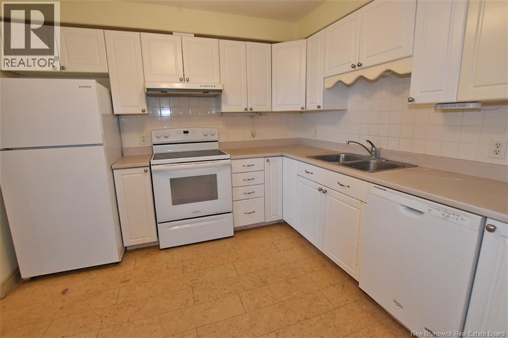 #412 1 Golf Greens Lane - 16