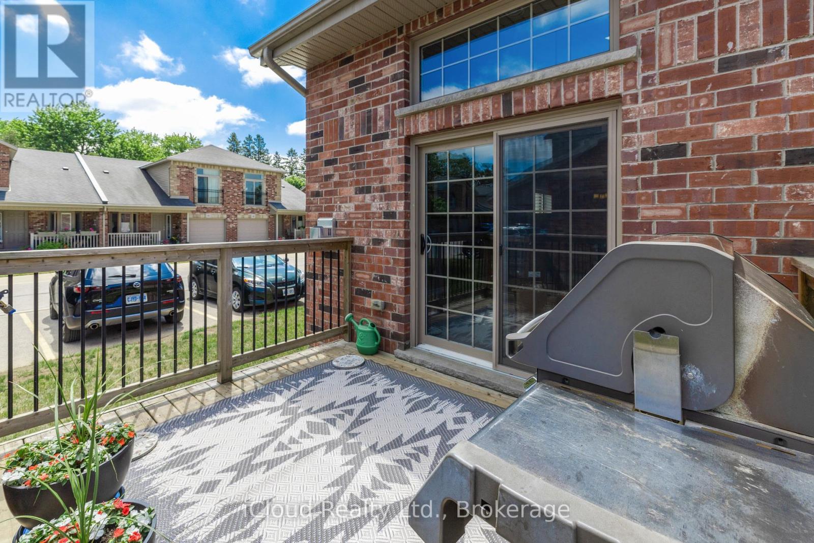 #238 50 GALT ROAD - 36