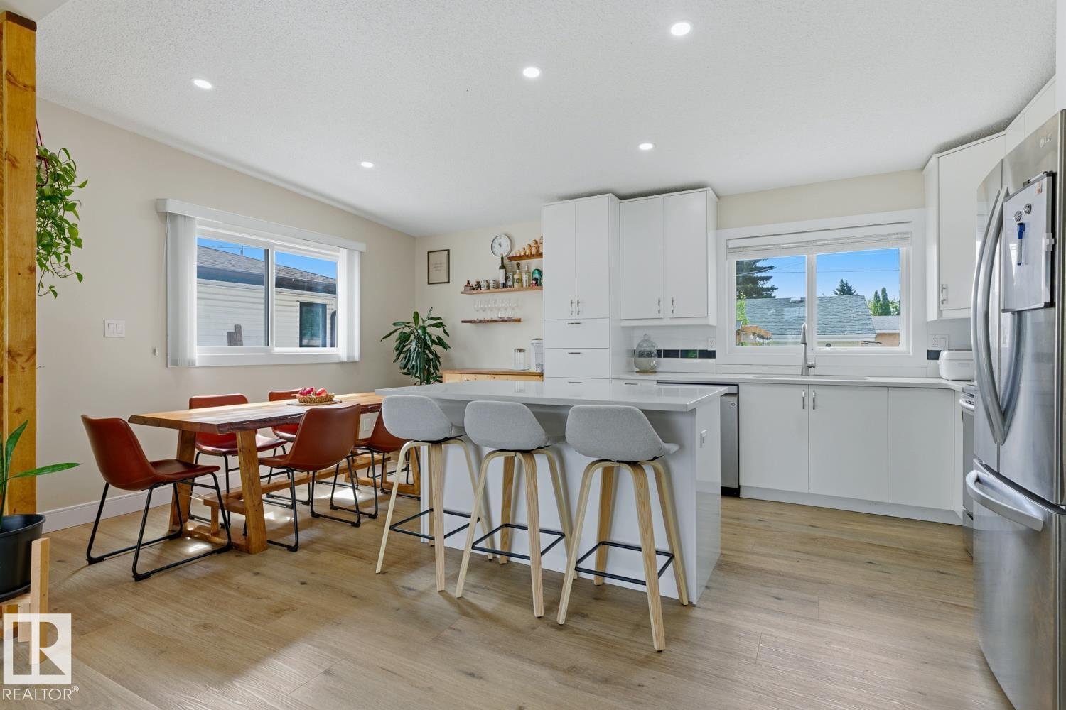7807 132 AV NW — photo 11