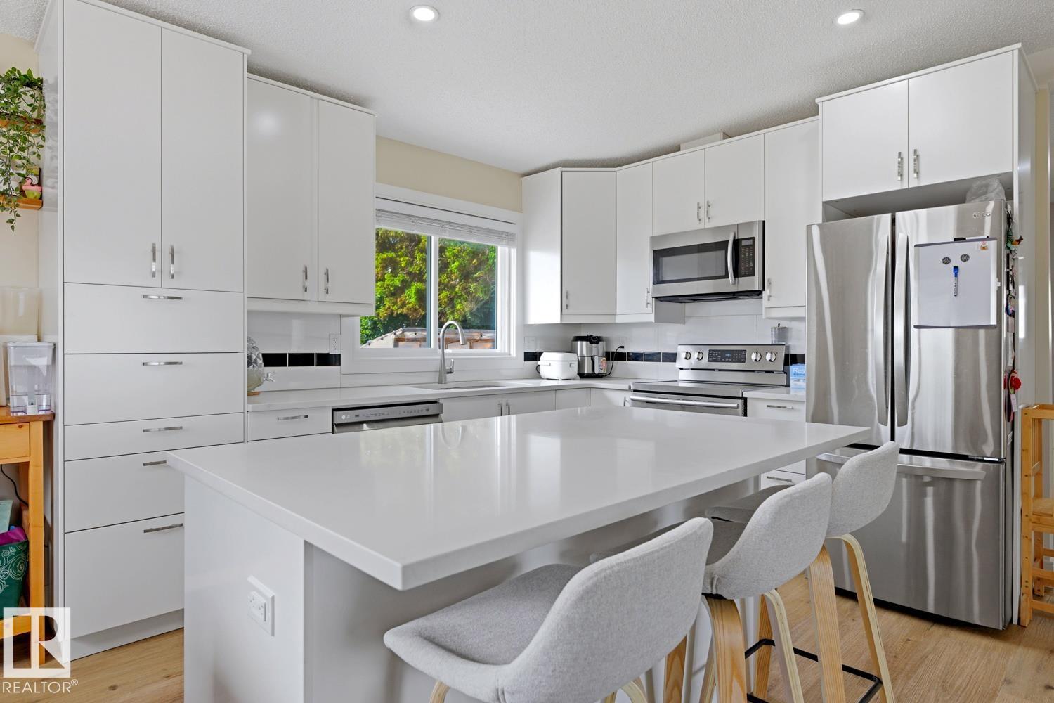 7807 132 AV NW — photo 13