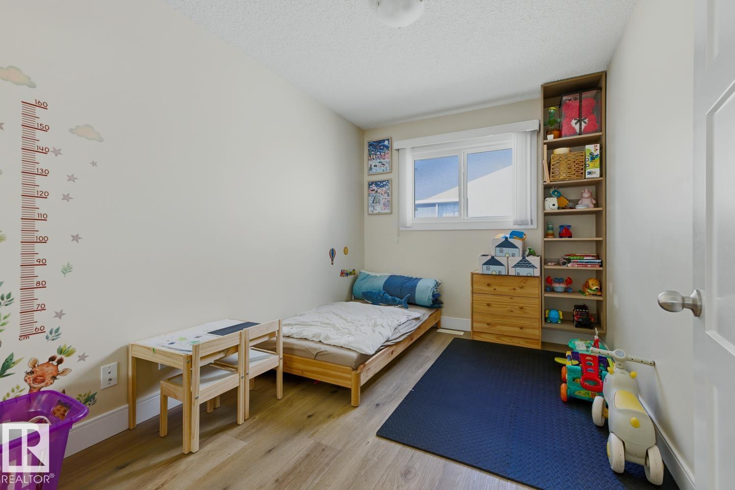 7807 132 AV NW — photo 23