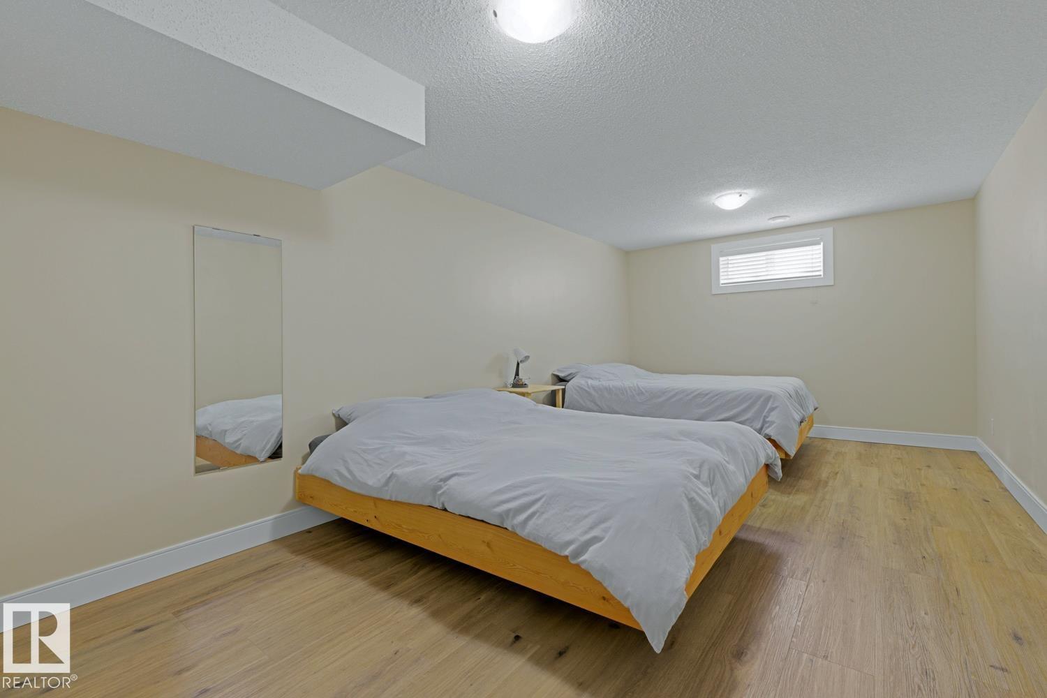 7807 132 AV NW — photo 33