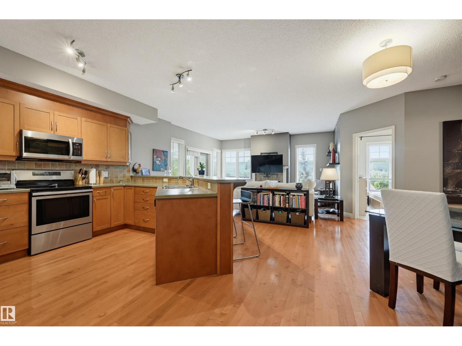 #409 9811 96A ST NW - photo 2