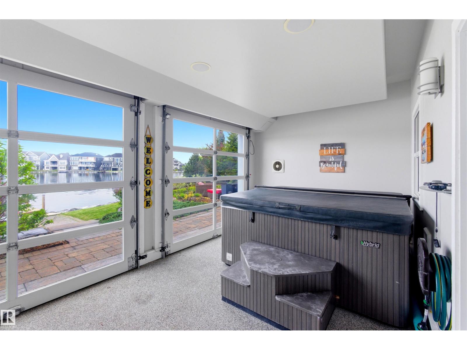 9003 16 AV SW SW — photo 50