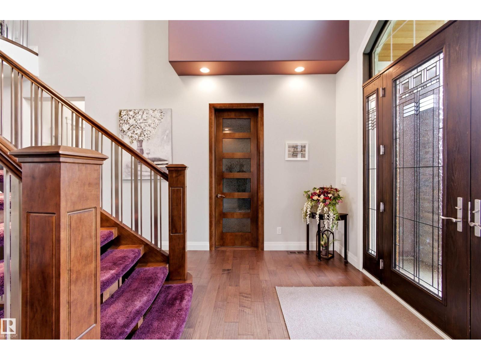 9003 16 AV SW SW — photo 9