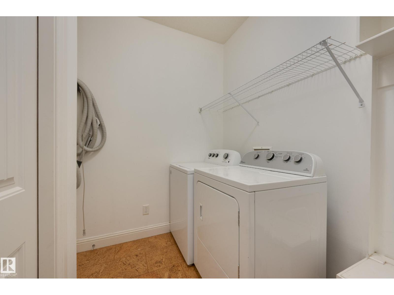 6131 10 AV SW — photo 18