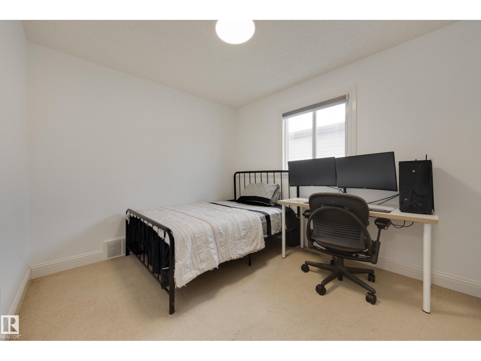 6131 10 AV SW — photo 35