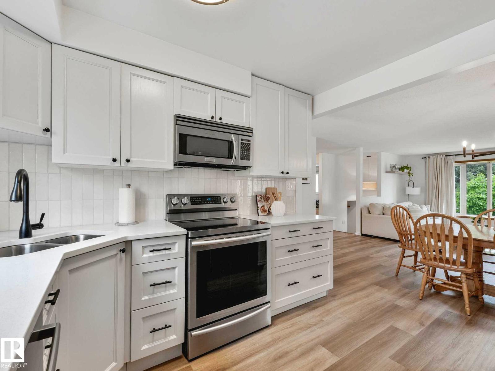 3904 35 AV NW — photo 14