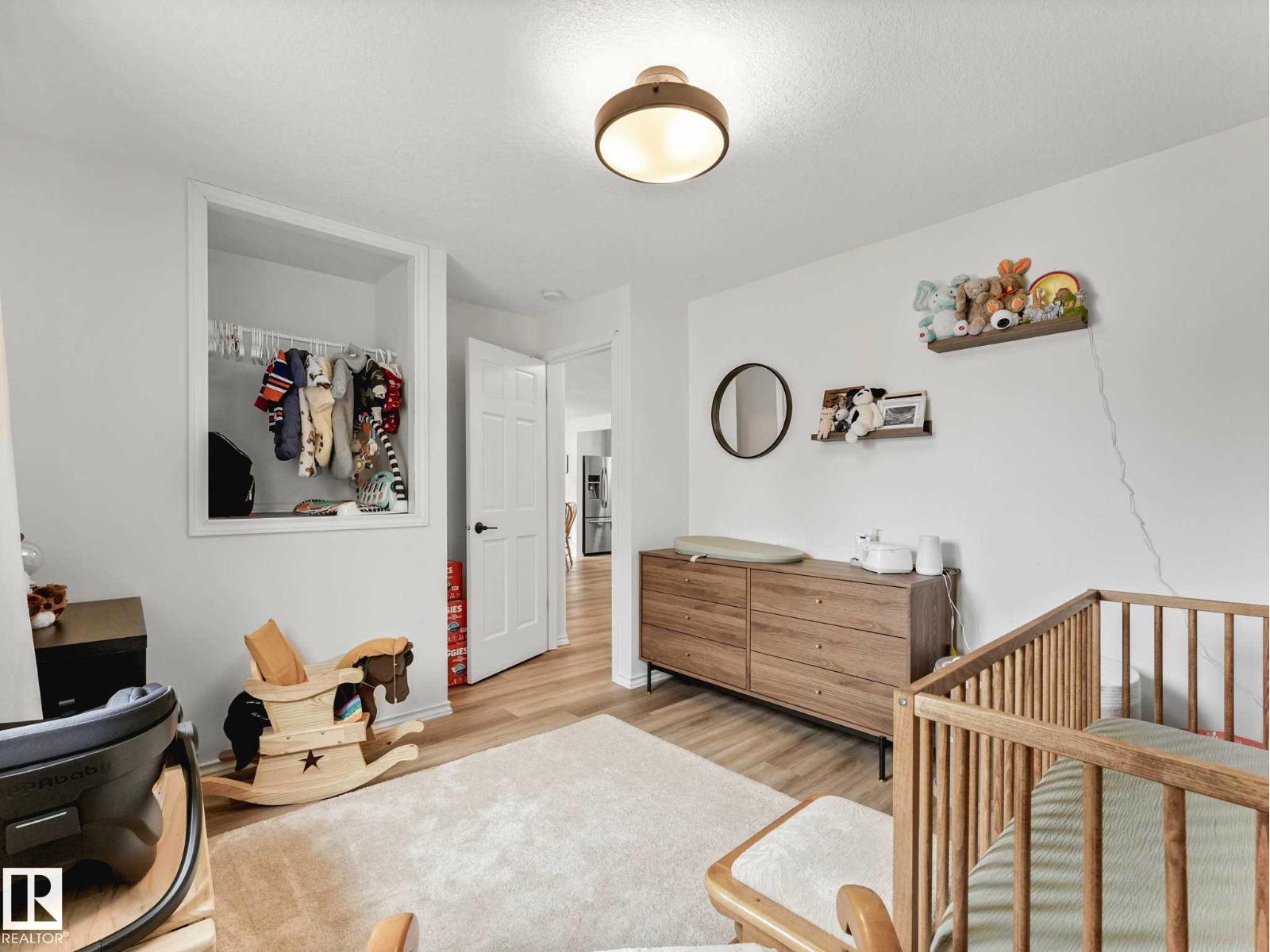 3904 35 AV NW — photo 23