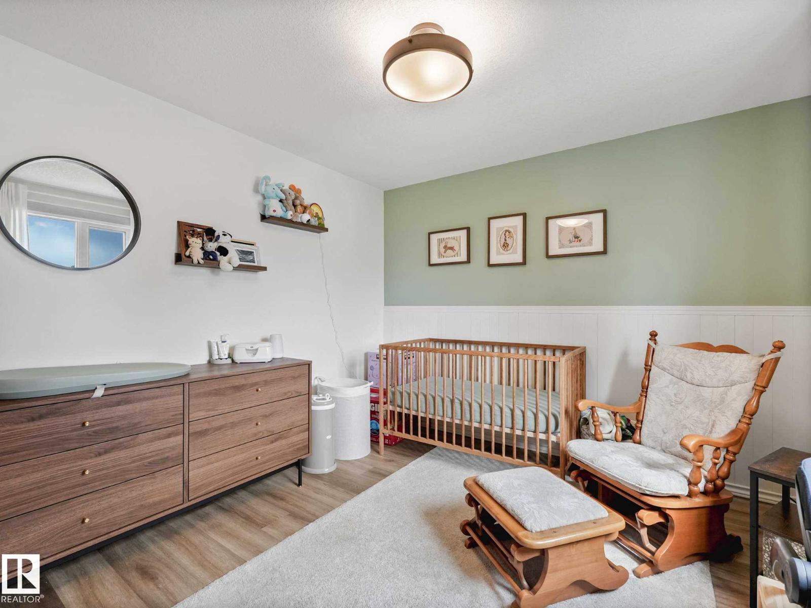3904 35 AV NW — photo 24