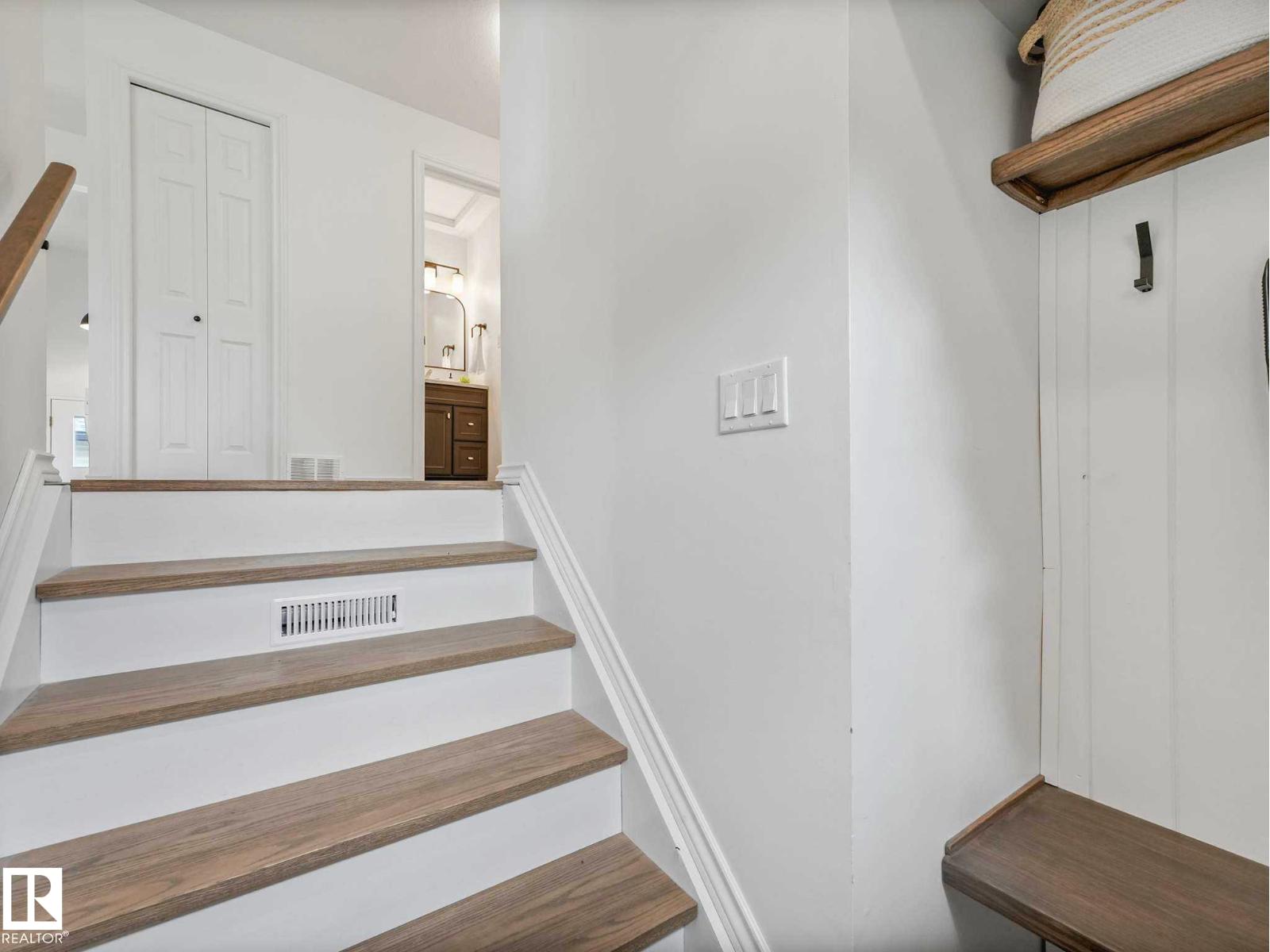 3904 35 AV NW - photo 4