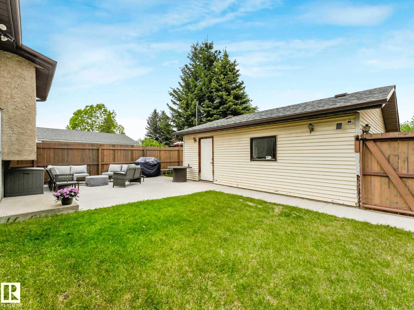 3904 35 AV NW — photo 55