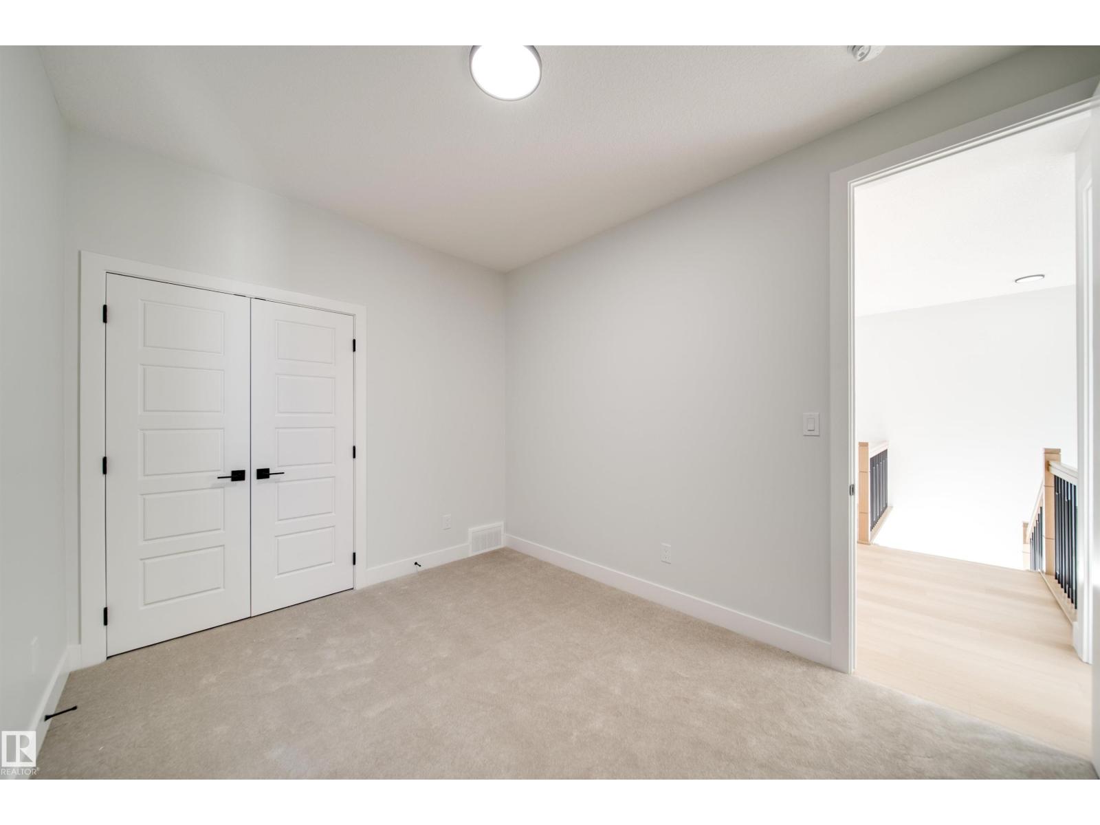 7027 177 AV NW - 35