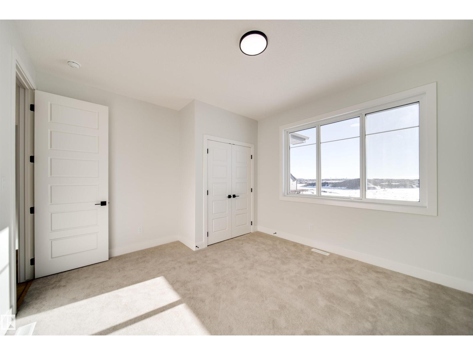7027 177 AV NW - 37