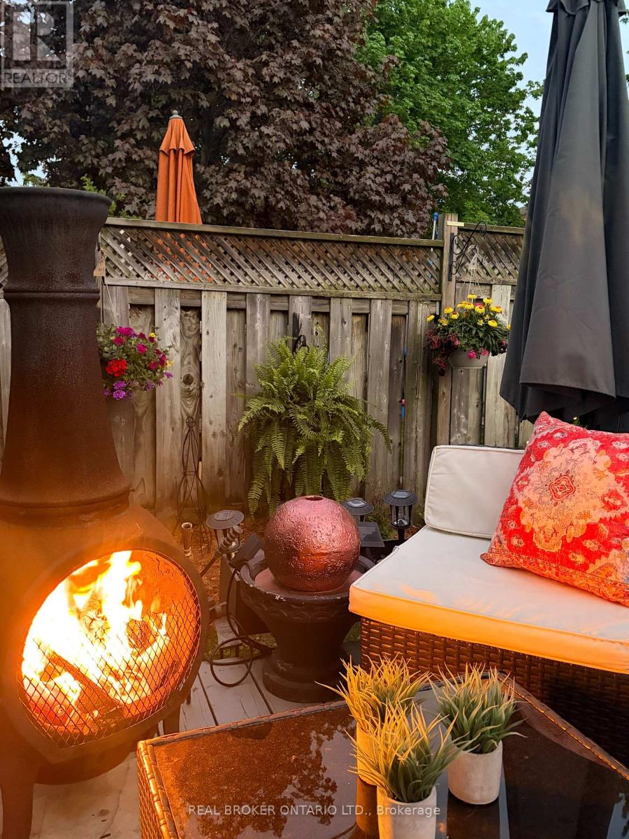 3260 WOODCROFT CRESCENT - 39