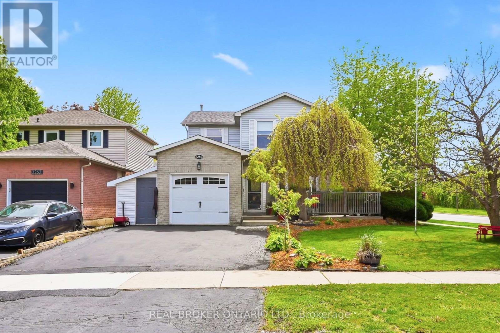3260 WOODCROFT CRESCENT - 42