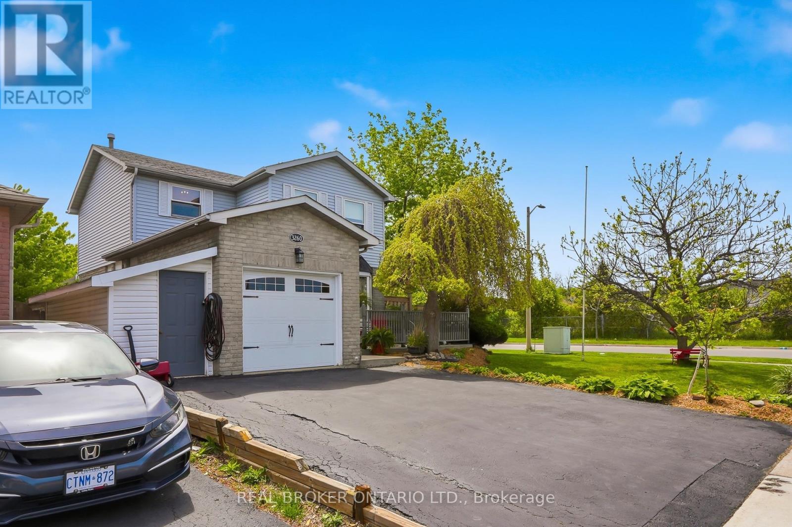 3260 WOODCROFT CRESCENT - 43