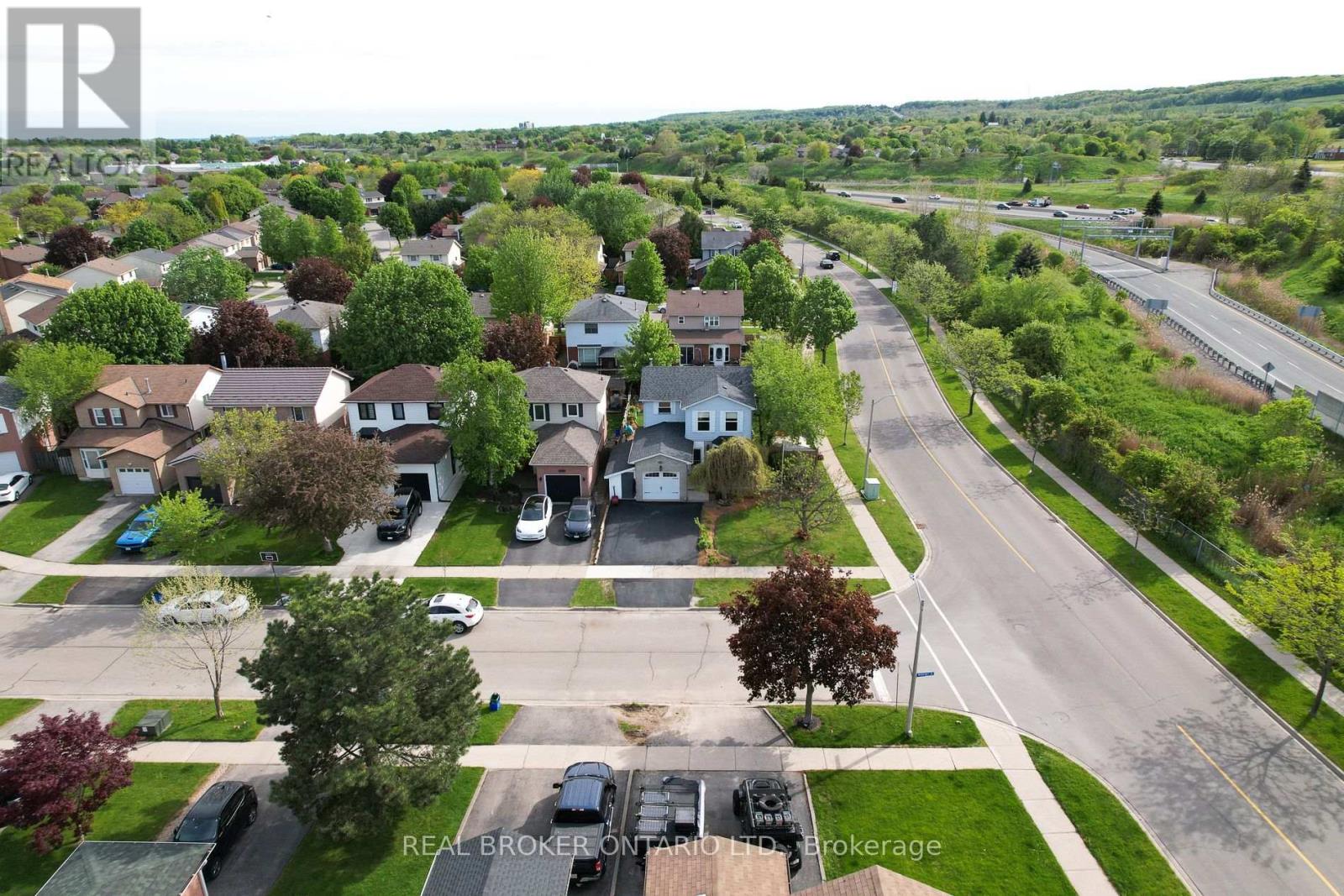 3260 WOODCROFT CRESCENT - 44