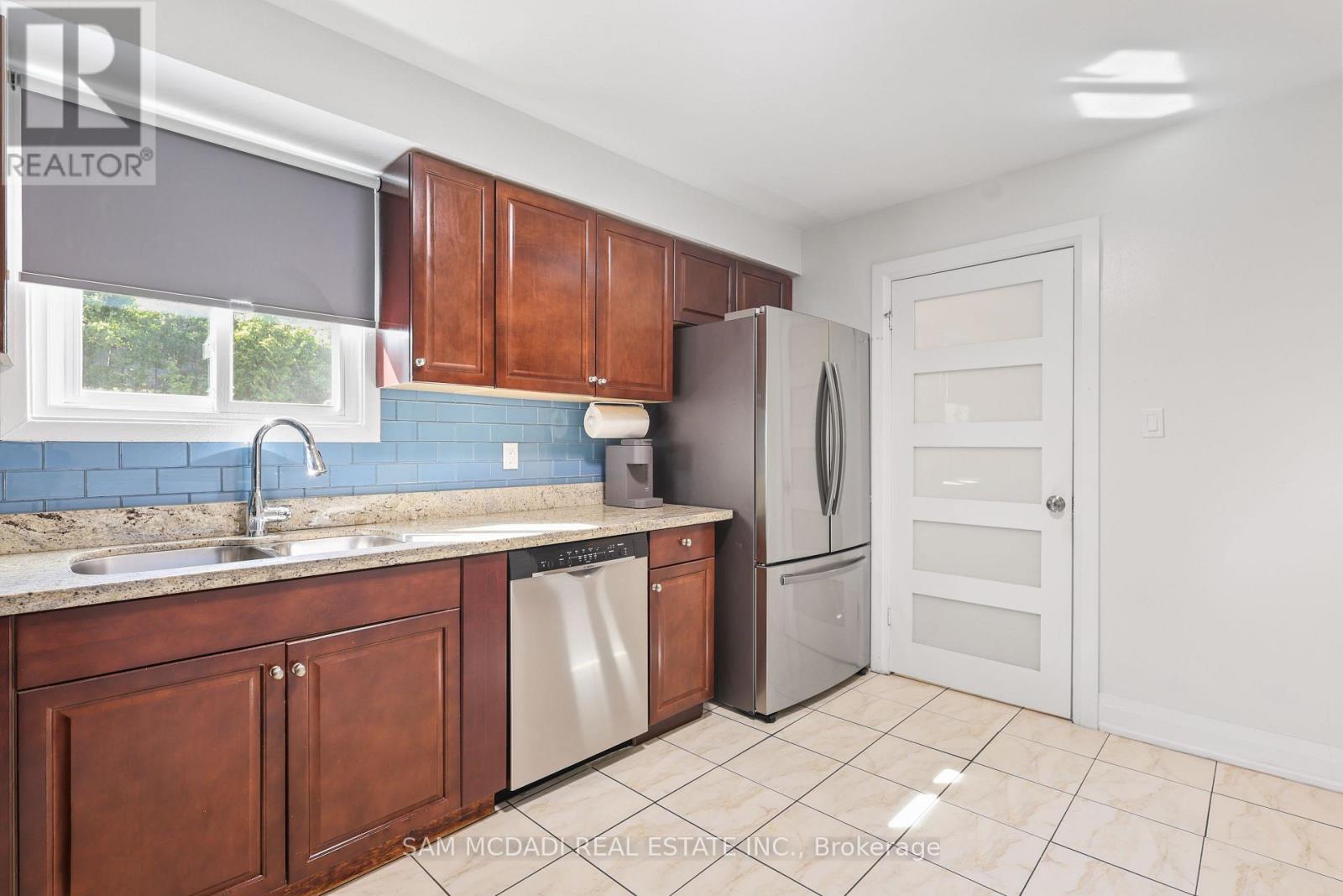 #45 3175 KIRWIN AVENUE - 16