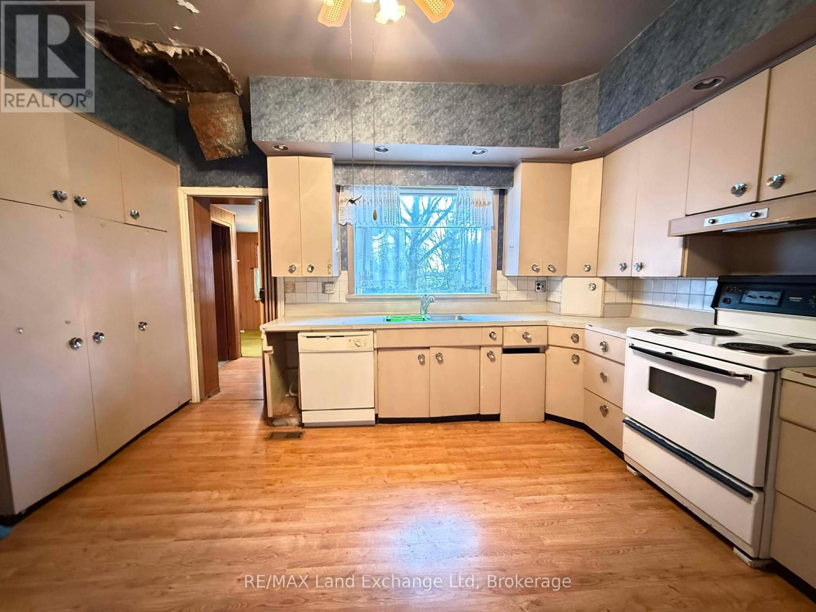126 DIAGONAL ROAD - 14
