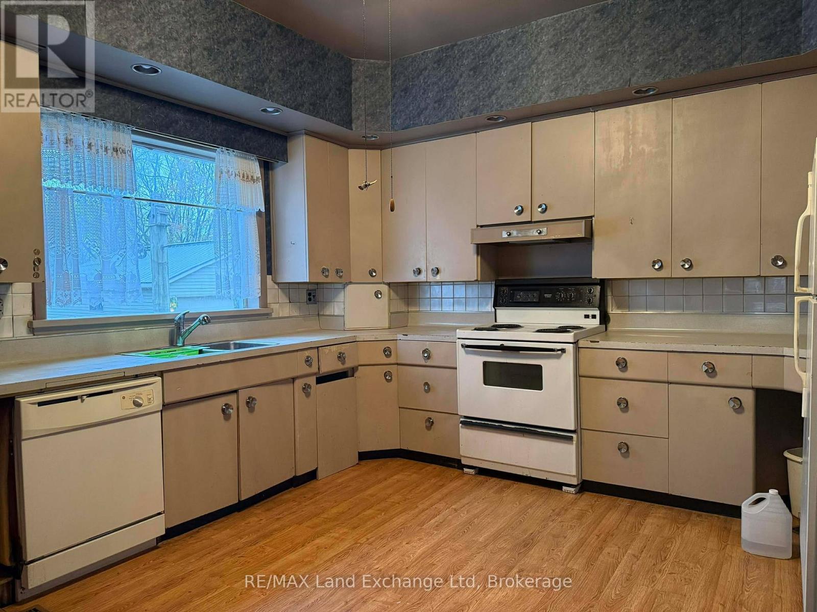 126 DIAGONAL ROAD - 15
