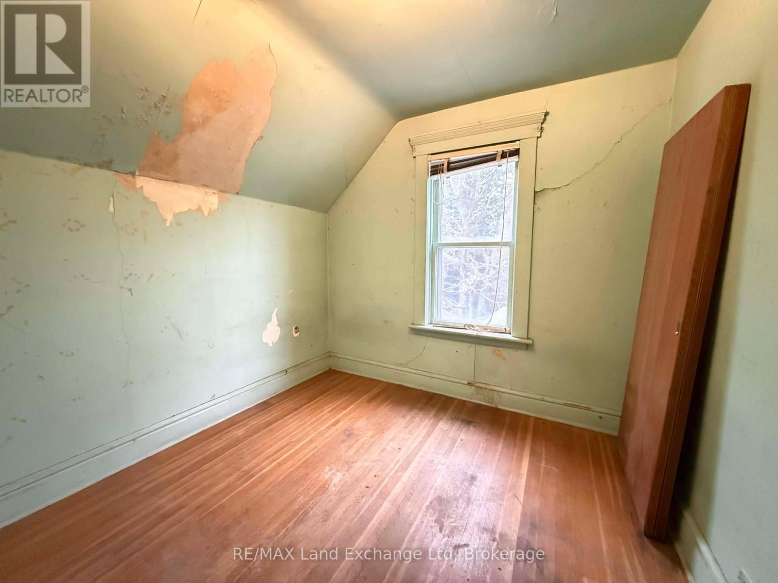 126 DIAGONAL ROAD - 33
