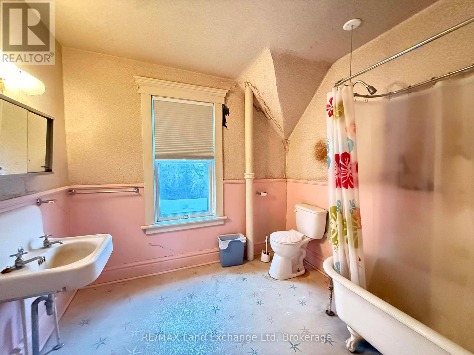 126 DIAGONAL ROAD - 34