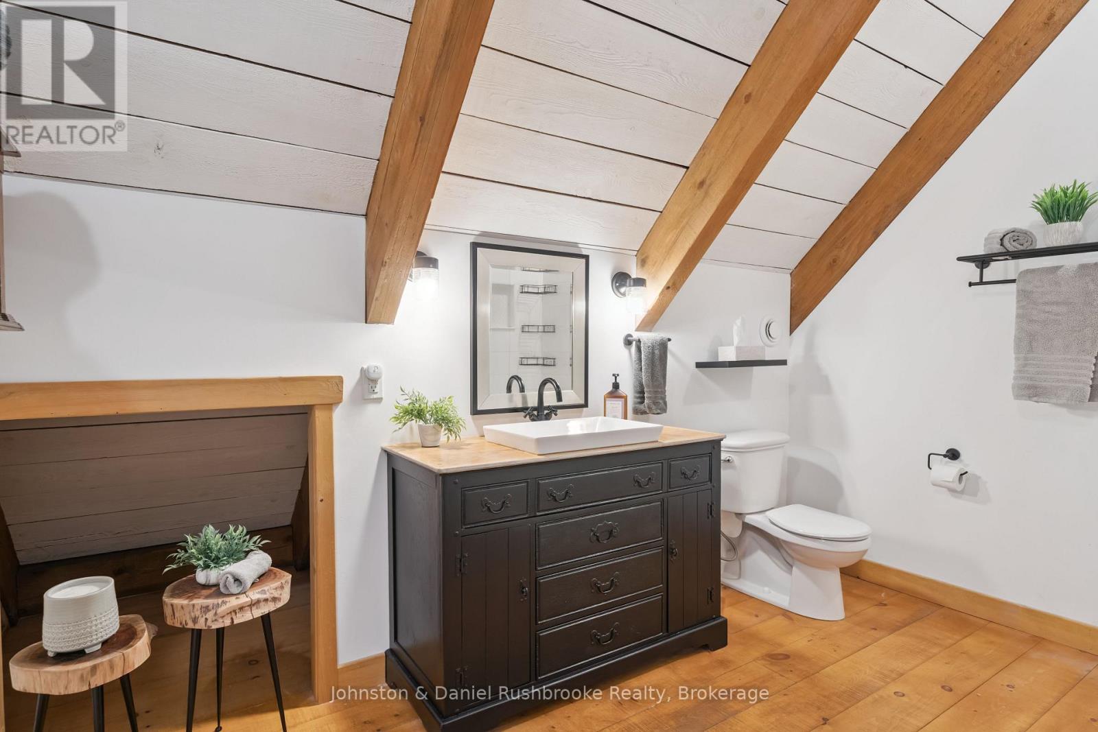 1105 ECHO BEACH ROAD - 30