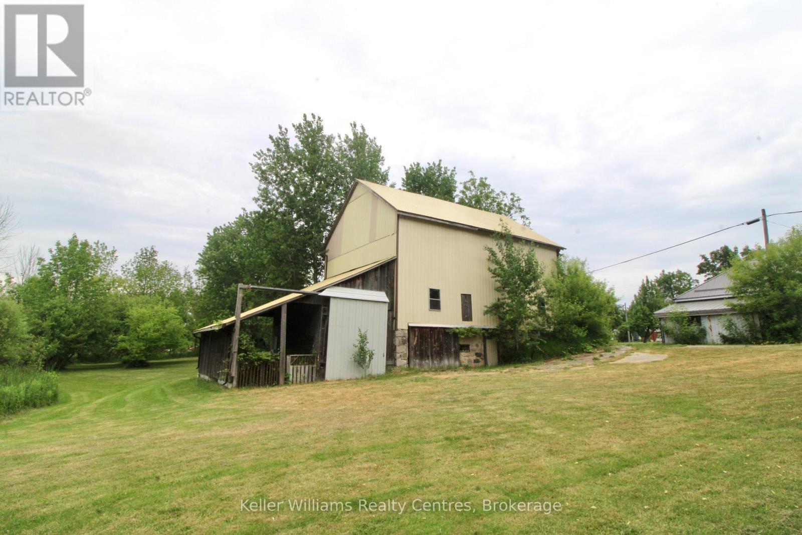 50/52 MAIN STREET N - 46