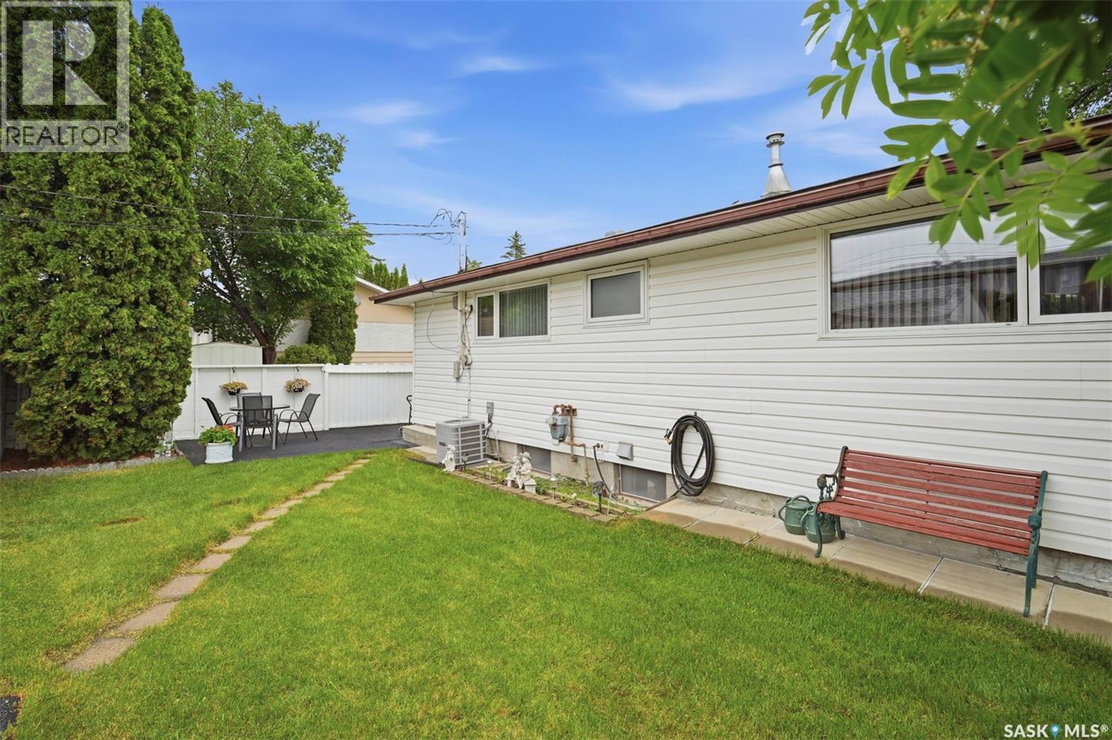 1019 McMillan AVENUE — photo 34