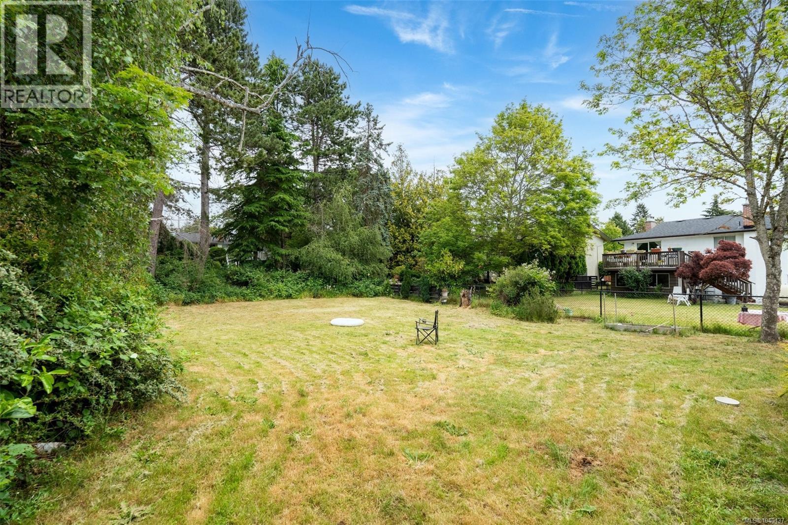 944 McBriar Ave - 28