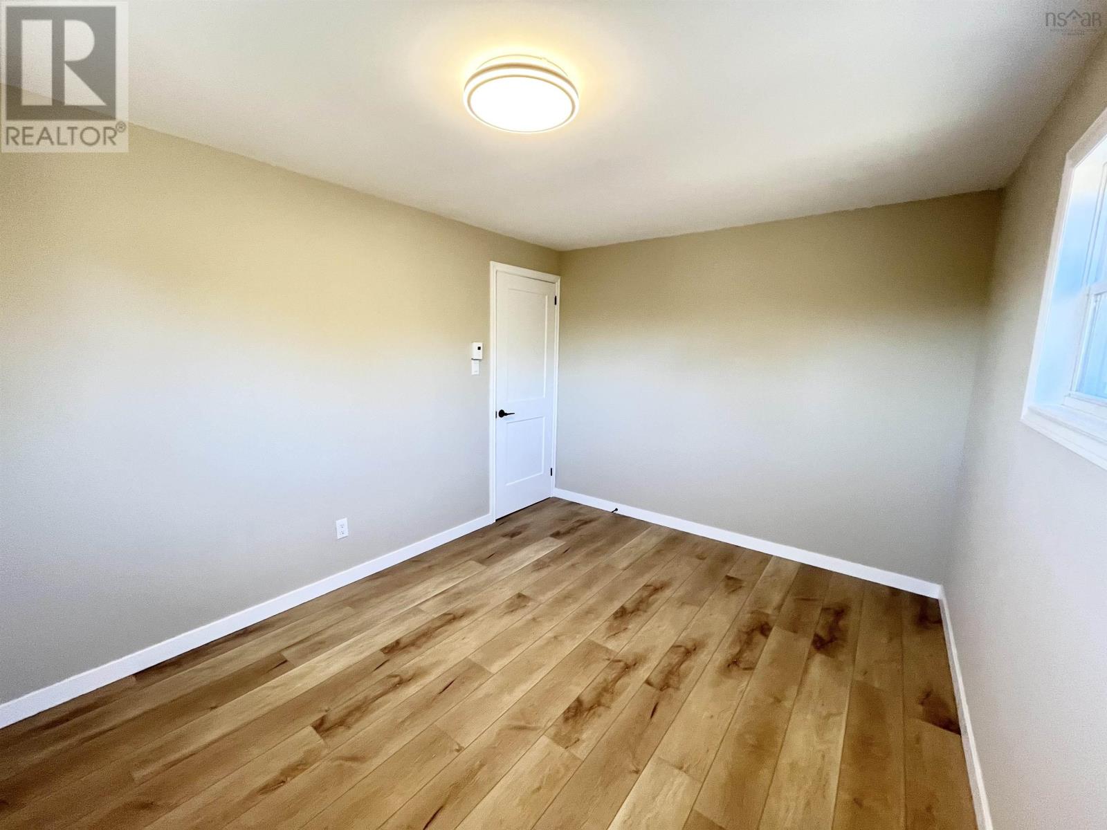 89 Stoney Island Road - 27