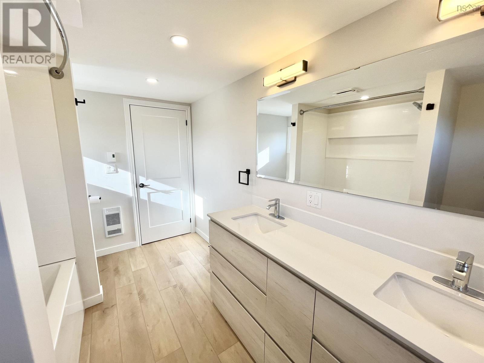 89 Stoney Island Road - 32