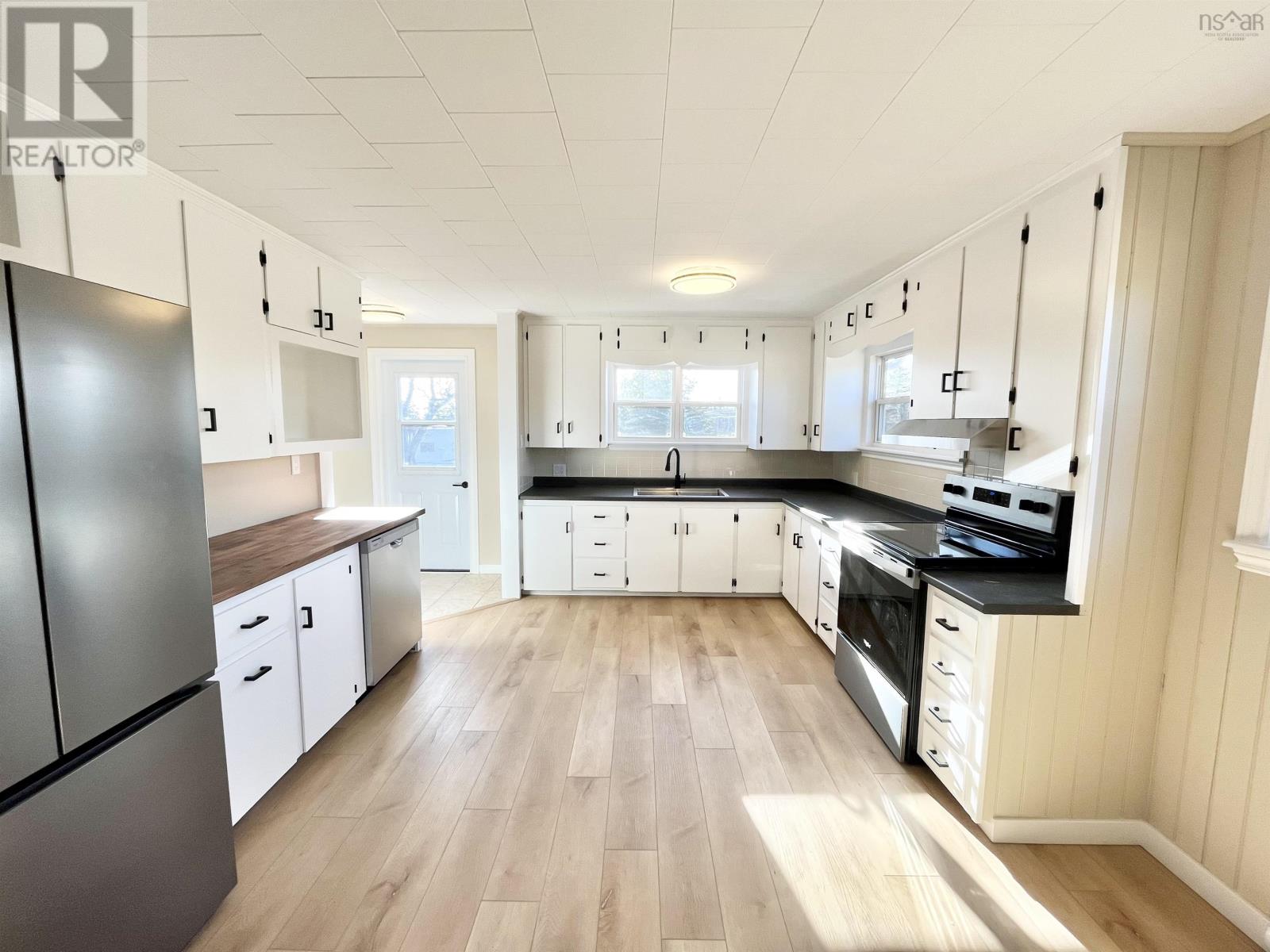 89 Stoney Island Road - 5
