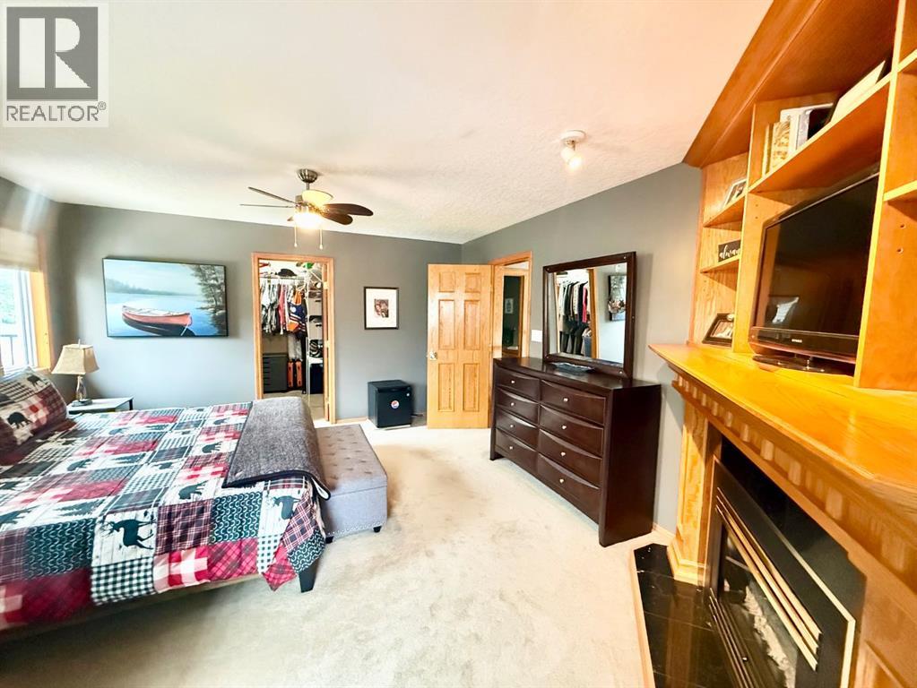 150 HALLAM Drive — photo 24