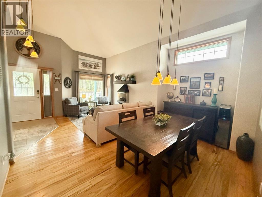 150 HALLAM Drive — photo 10