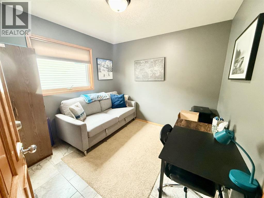 150 HALLAM Drive — photo 21