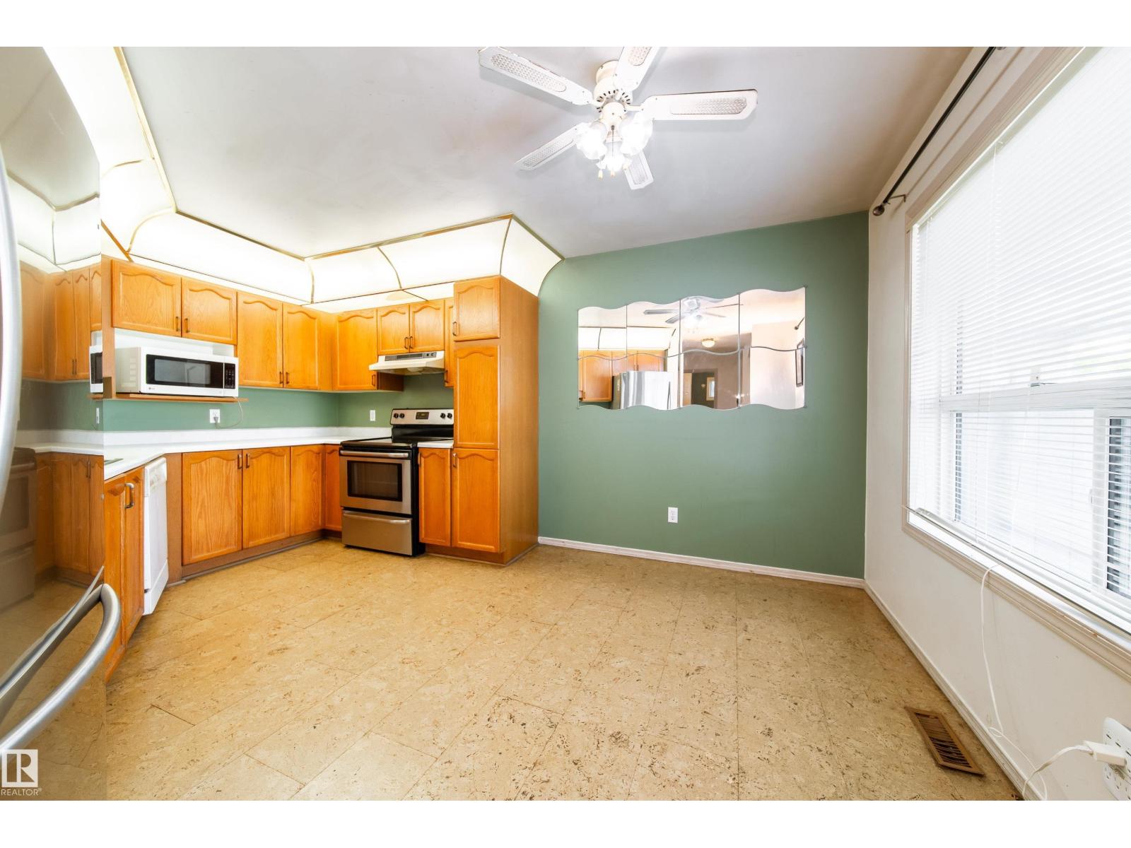 #15 603 YOUVILLE DR E NW - 10