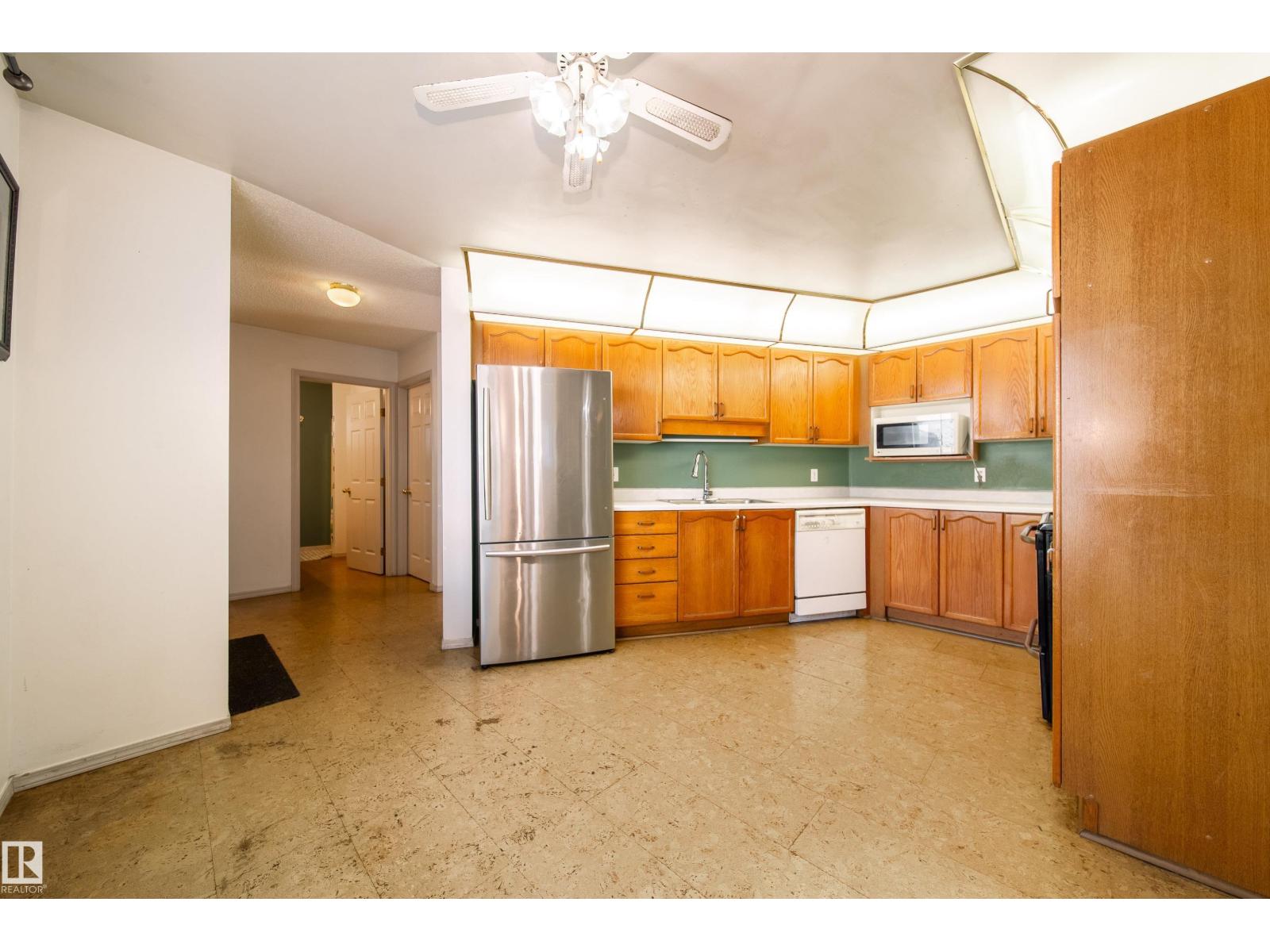 #15 603 YOUVILLE DR E NW - 11
