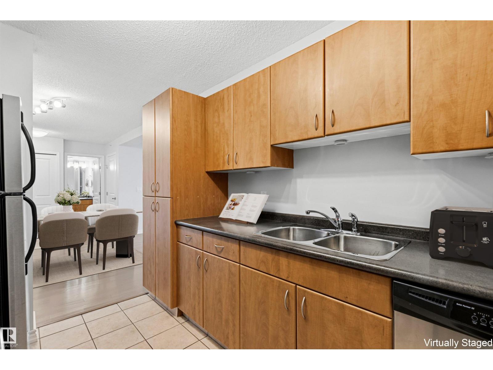 #1404 10303 105 ST NW - 19