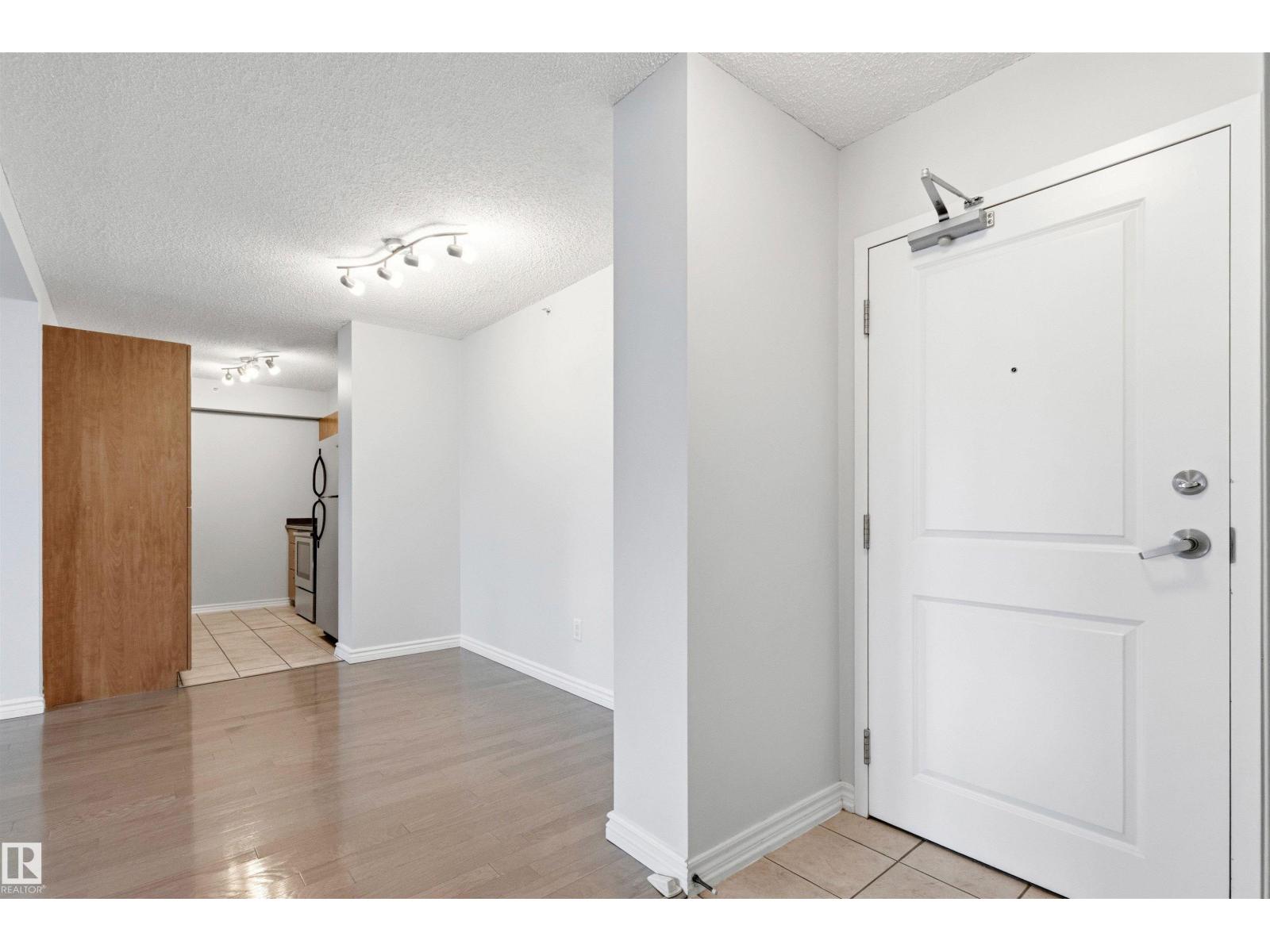 #1404 10303 105 ST NW - 6
