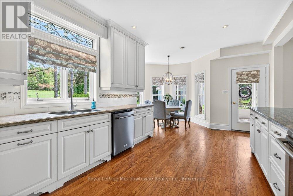 8550 APPLEBY LINE - 10
