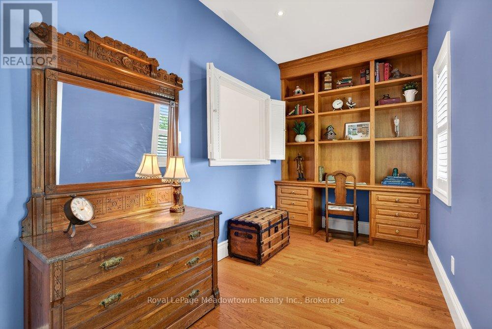8550 APPLEBY LINE - 32