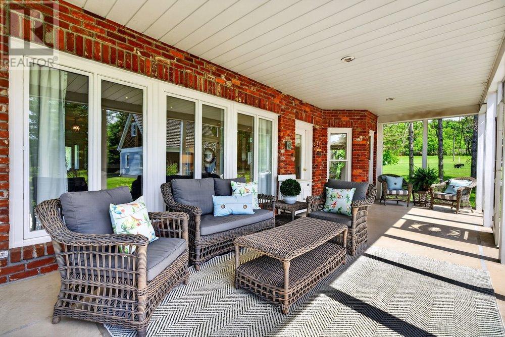 8550 APPLEBY LINE - 35