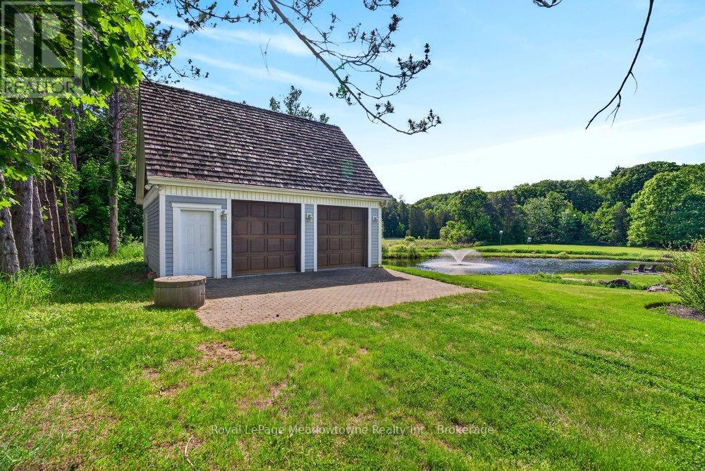 8550 APPLEBY LINE - 42