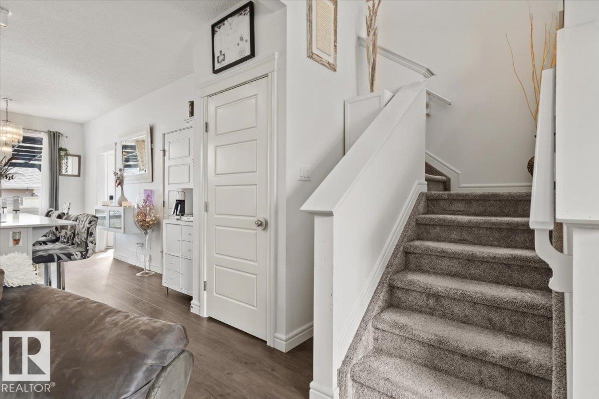5213 22 AV SW — photo 20