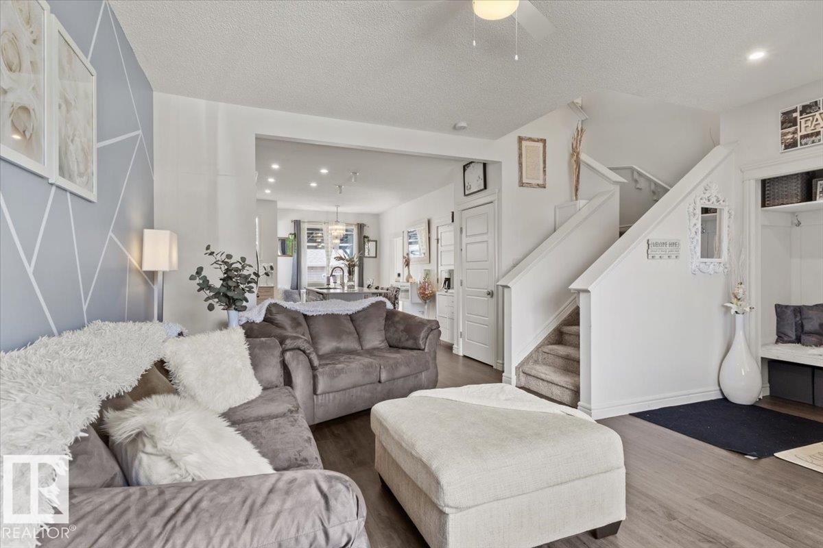 5213 22 AV SW - photo 4