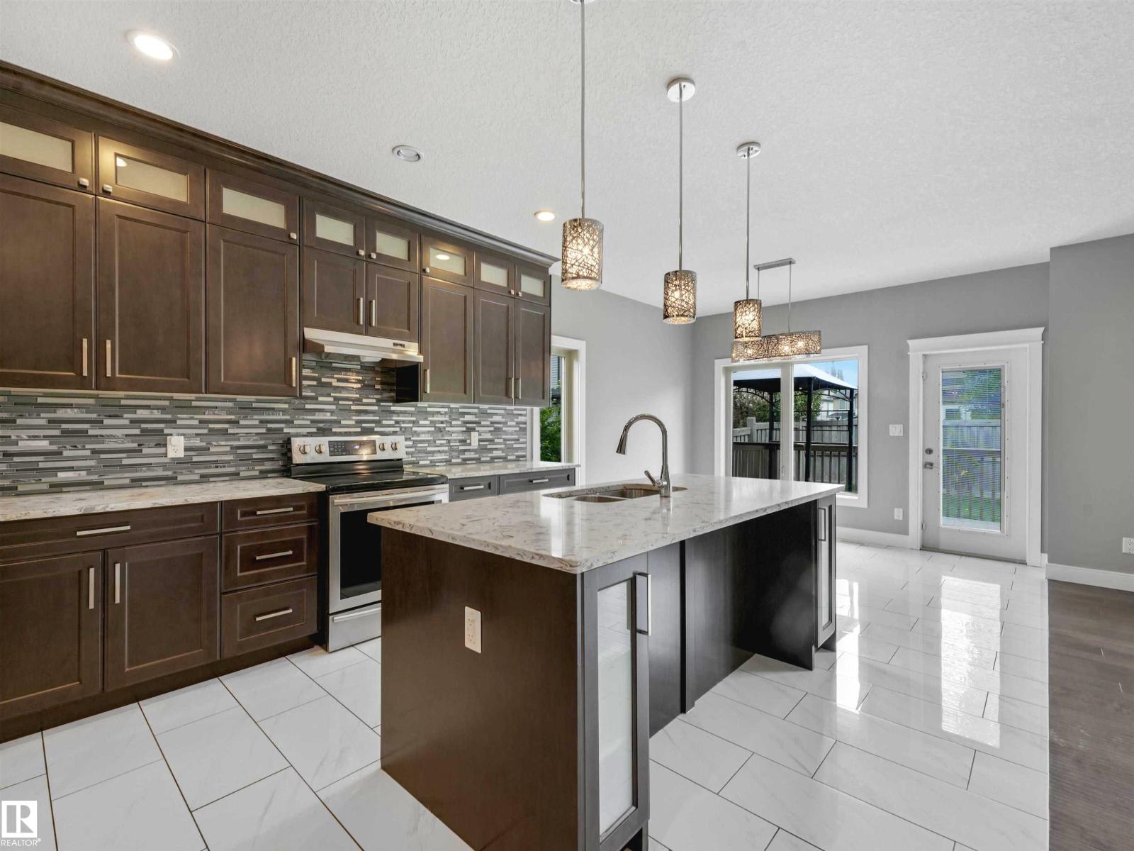 1090 ARMITAGE CR SW - 13
