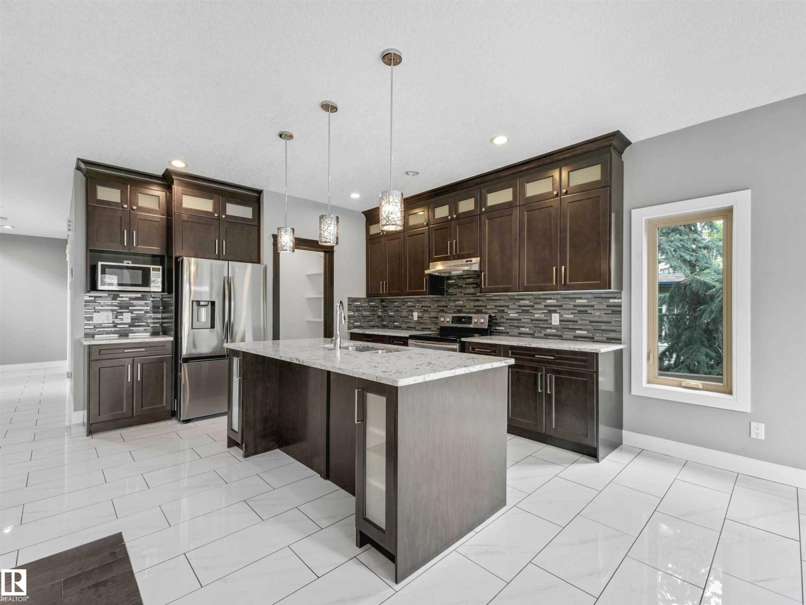 1090 ARMITAGE CR SW - 15
